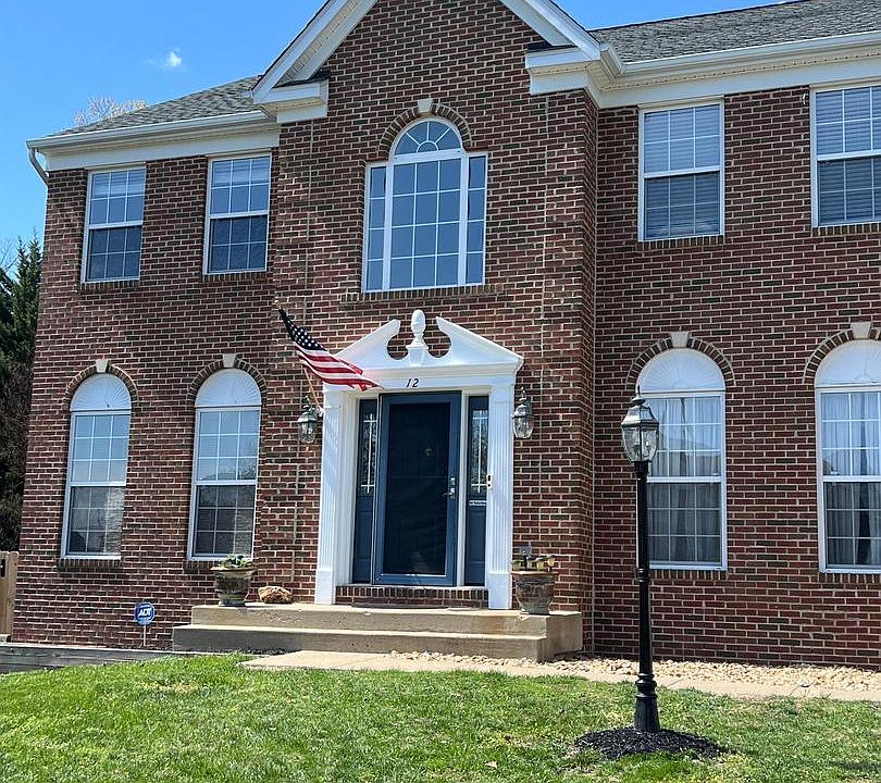 1st image of 12 Palace Ln