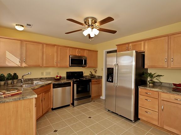 4th image of 8713 Kirkley Glen Ln