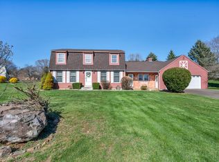 8 Wisk Key Wind Rd, Wallingford, CT 06492