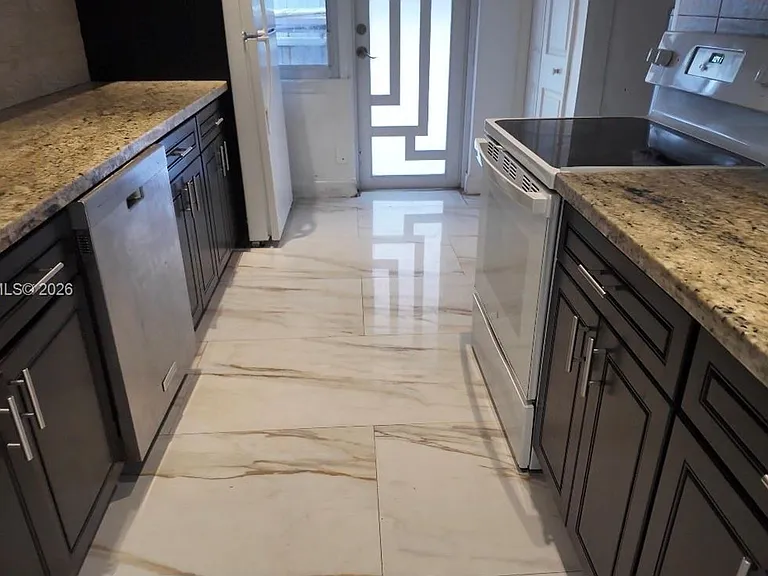 3601 NW 34th Ave #3601 — Photo 16