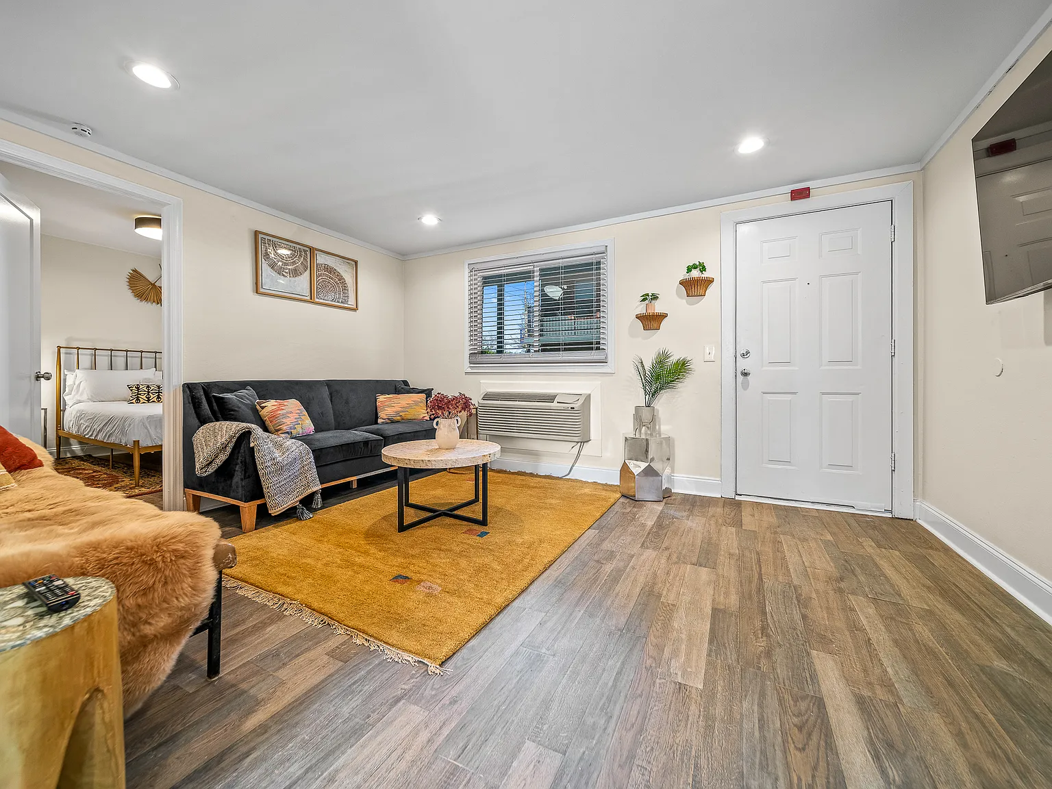The Jeffersonian Apartments — Photo 2