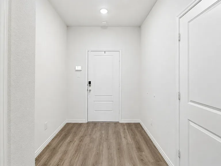 10407 Twisting Springs Dr — Photo 3
