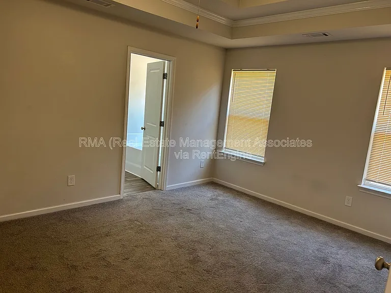 156 Meadowbrooke Dr — Photo 7