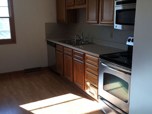 3rd image of 5941 Garrett Ln APT 2W