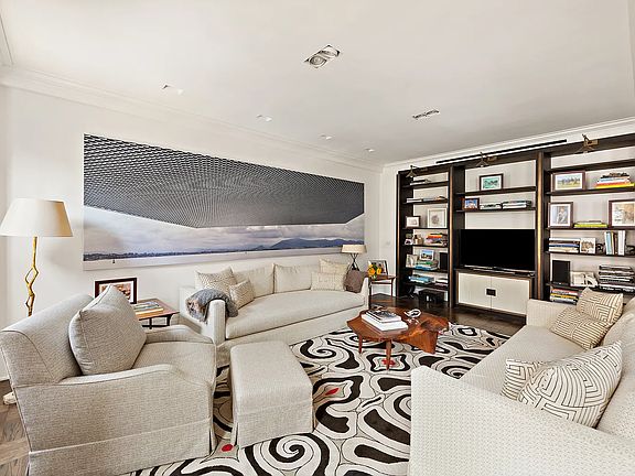 3rd image of 29 E 64th St #3B