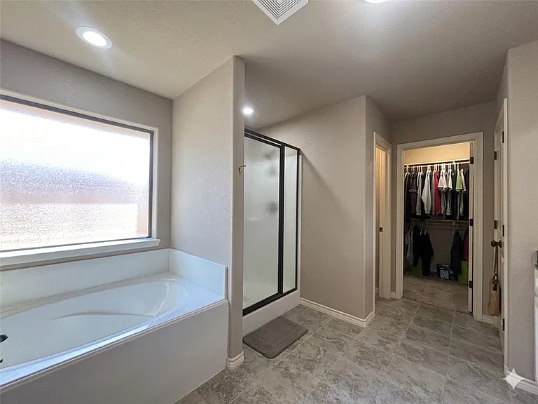 4206 Carnes Ct S — Photo 13