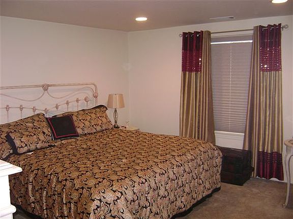 Bedroom AS