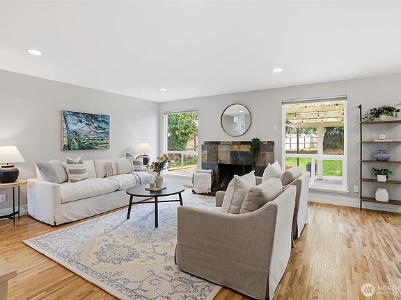 5th image of 17010 137 Place SE