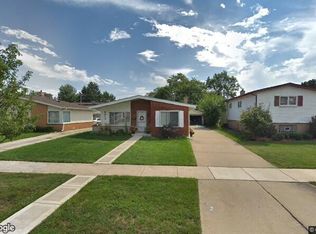 8413 W North Ter, Niles, IL 60714