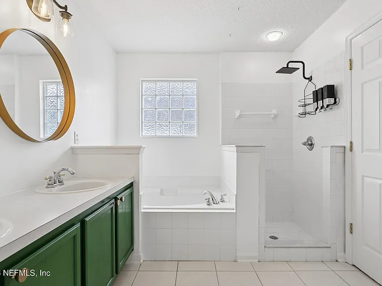 11242 Panther Creek Pkwy — Photo 22