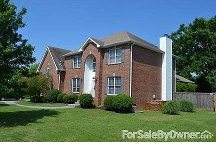 Quite cul de sac location.