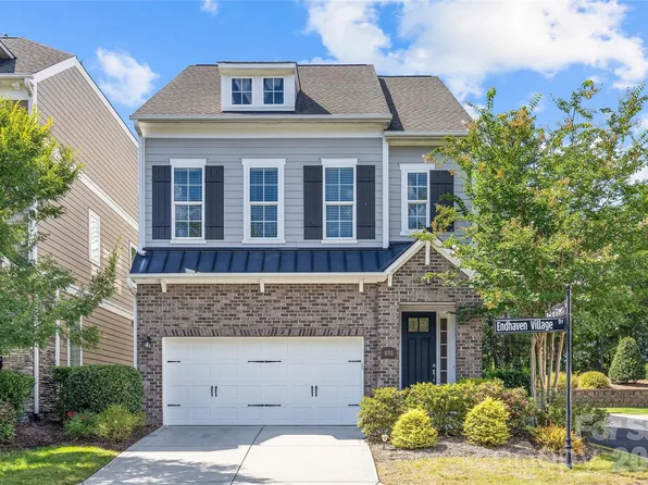 10702 Endhaven Village Dr, Charlotte, NC 28277
