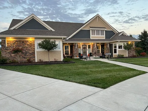 618 Acorn Pass, Hartford, WI 53027