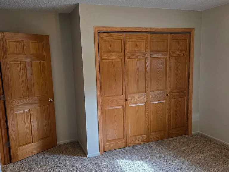 352 Main St — Photo 13