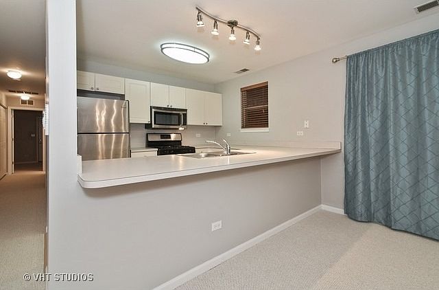 1st image of 1483 N Larrabee St #2