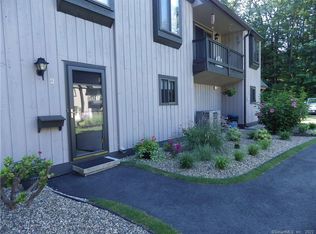 2 Deepwood Dr #2, Southington, CT 06489