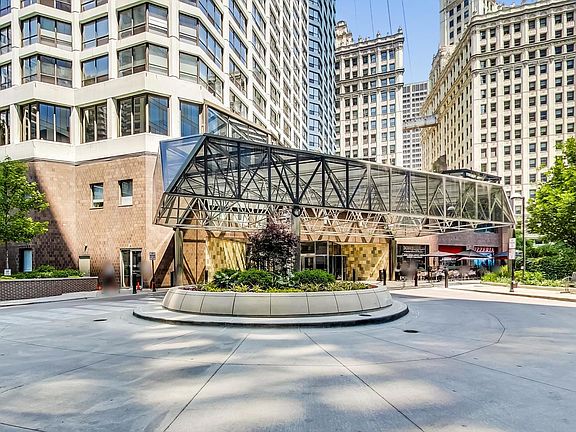 4th image of 405 N Wabash Ave Unit 4302