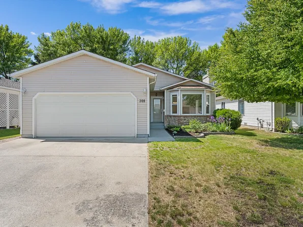 1260 Raymer Ave Unit 308, Kelowna, BC V1W 3S4