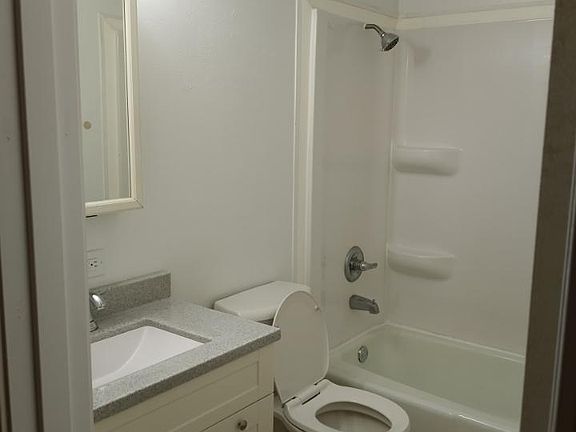 3rd image of 410 E Poos Dr APT C