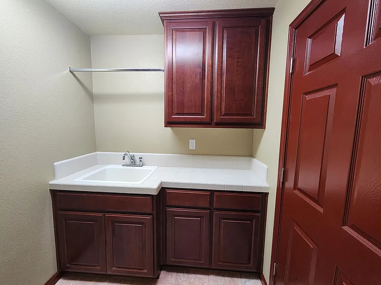 794 Newton Ct — Photo 15