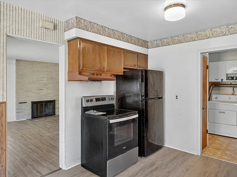 7420 Drexel St — Photo 15