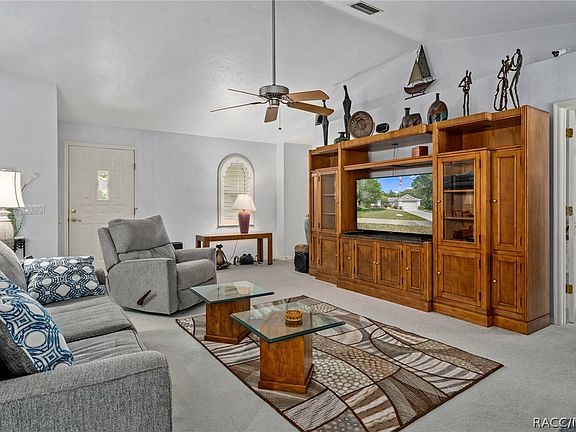 3rd image of 10111 N Alden Way