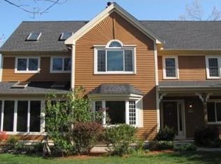 47 Parkhurst St, Dunstable, MA 01827