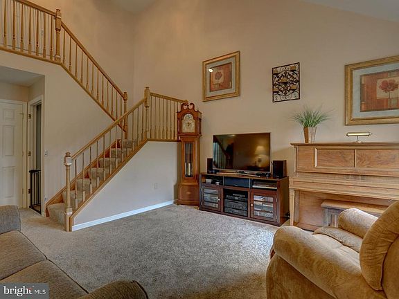 4th image of 4066 Green Park Dr