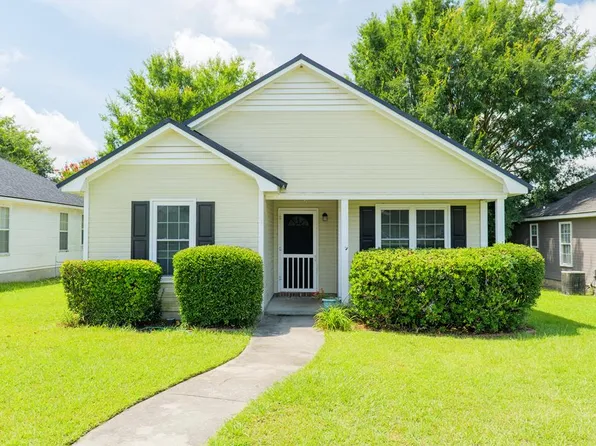 3802 Pondside Cir, Valdosta, GA 31605