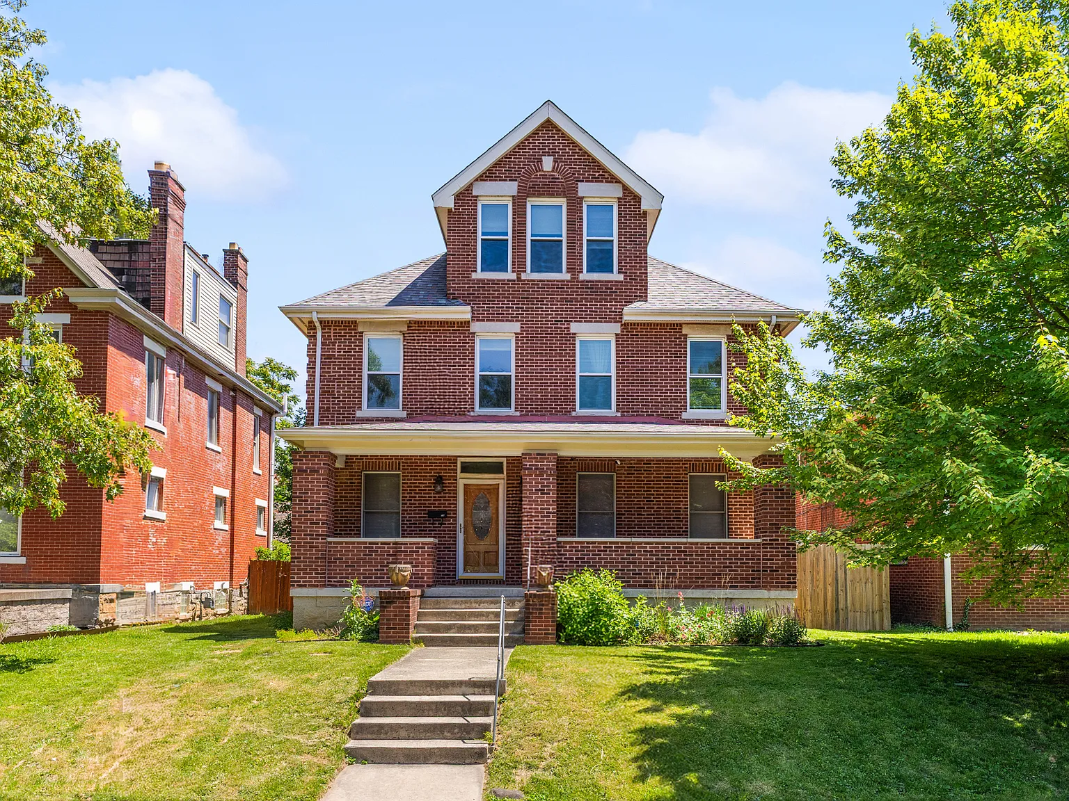 5 bed, 3191 sqft, $3,700 — Photo 1