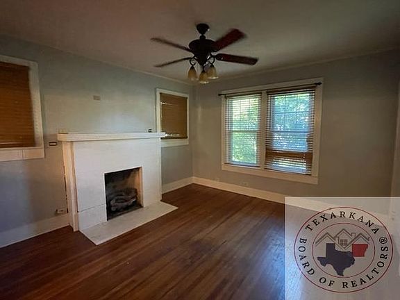 3rd image of 1907 Wood St