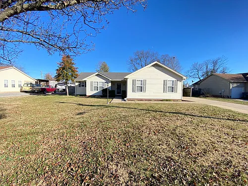 711 Fields Ln Photo 1