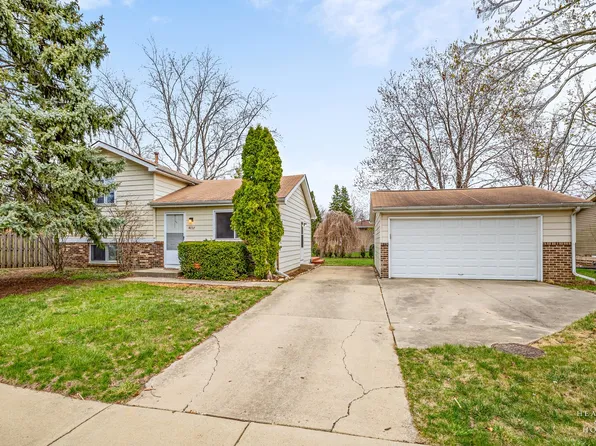 4037 N Bloomington Ave, Arlington Heights, IL 60004