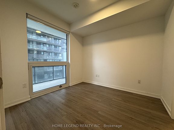 3rd image of 39 Roehampton Ave #706