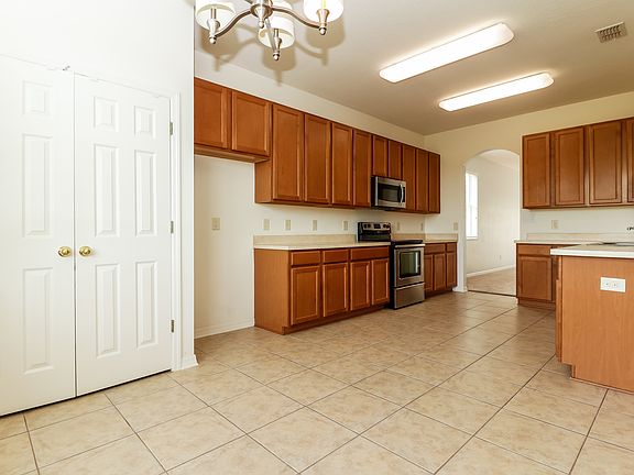 2nd image of 10726 Pictorial Park Dr