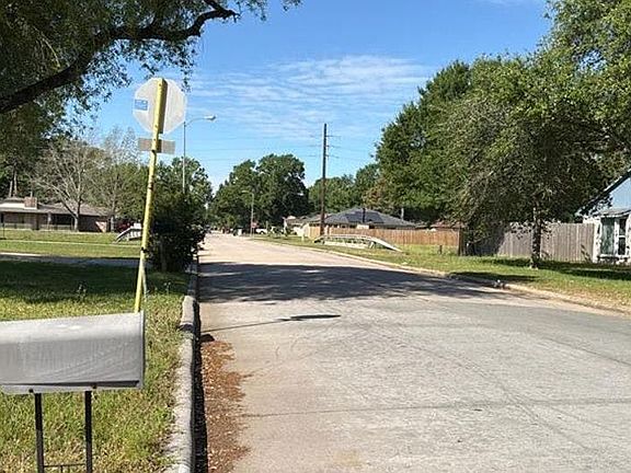 4th image of 4730 Hickorygate Dr