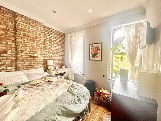 Rented by Century 21 Premier  | media 4