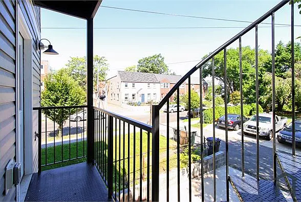 1822 C St NE #1 — Photo 40