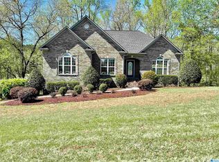 7762 Sardis Grove Dr, Gardendale, AL 35071