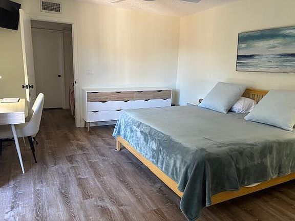 3rd image of 5856 SE Riverboat Drive #323