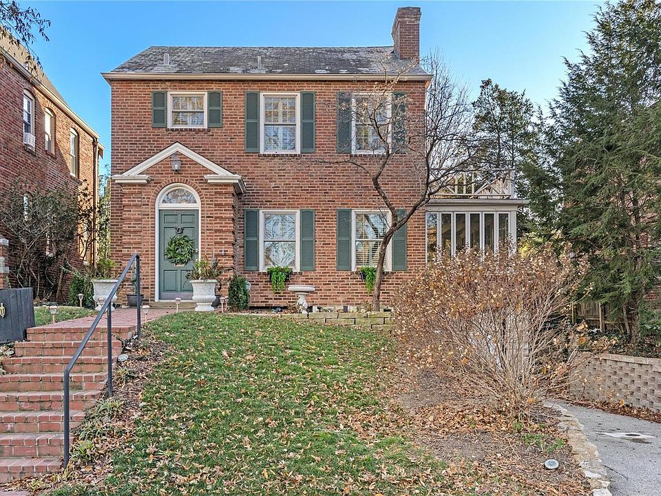 1st image of 7482 University Dr