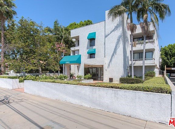 2nd image of 10861 Moorpark St Unit 212