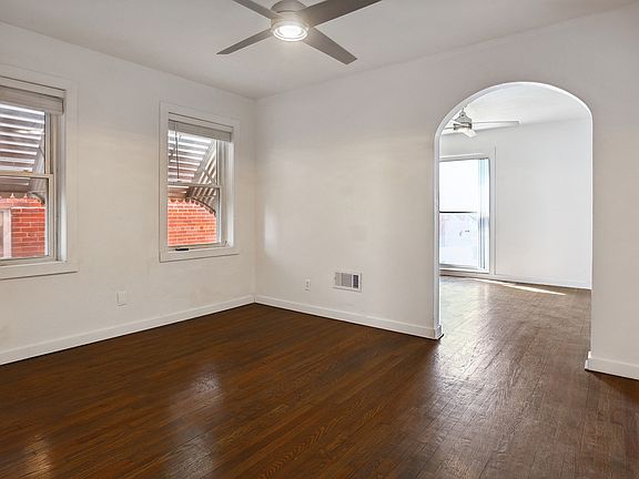 5th image of 1541 McLaran Ave #2
