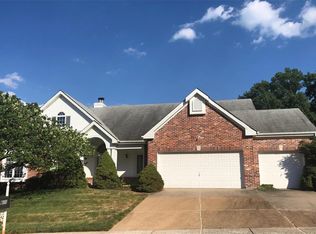 610 Dartmouth Crest Dr, Ballwin, MO