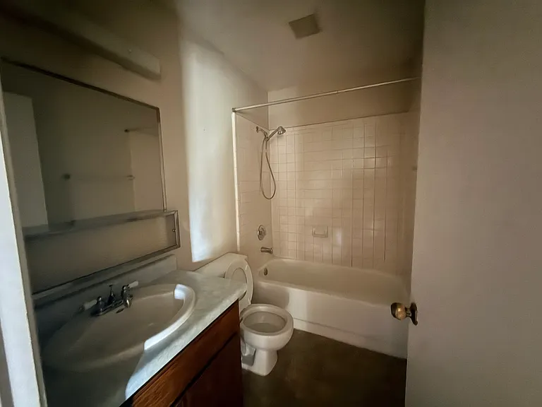 1070 S Highland Dr — Photo 5