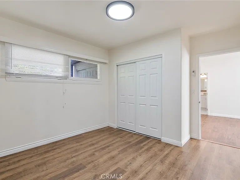 1285 E Broadway — Photo 6