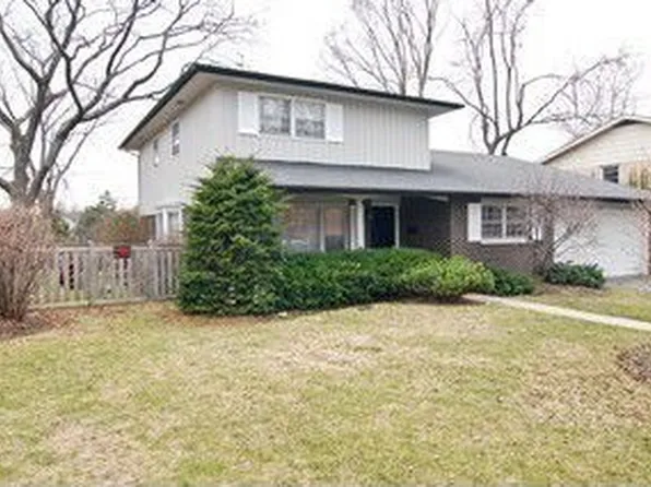411 Sandy Ln, Wilmette, IL 60091