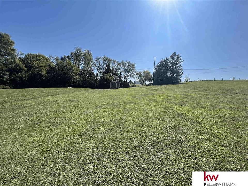 1st image of 1811 Beaver Lake Blvd
