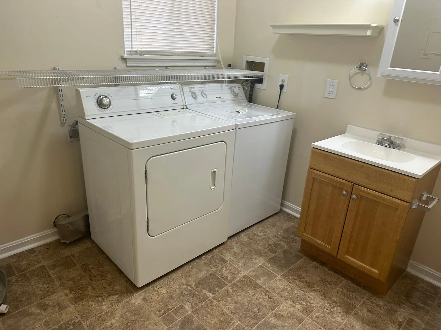 1 bed, 750 sqft, $950 — Photo 1