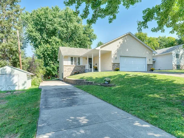 1379 Clarence Ct, Saint Paul, MN 55106